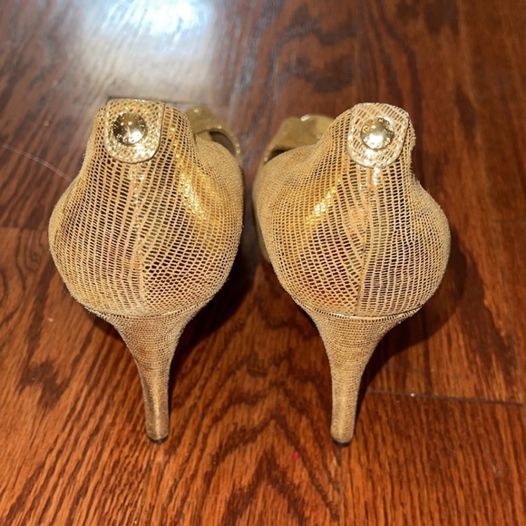 Michael Kors open toe gold shiny heels size 8 - Picture 2 of 3